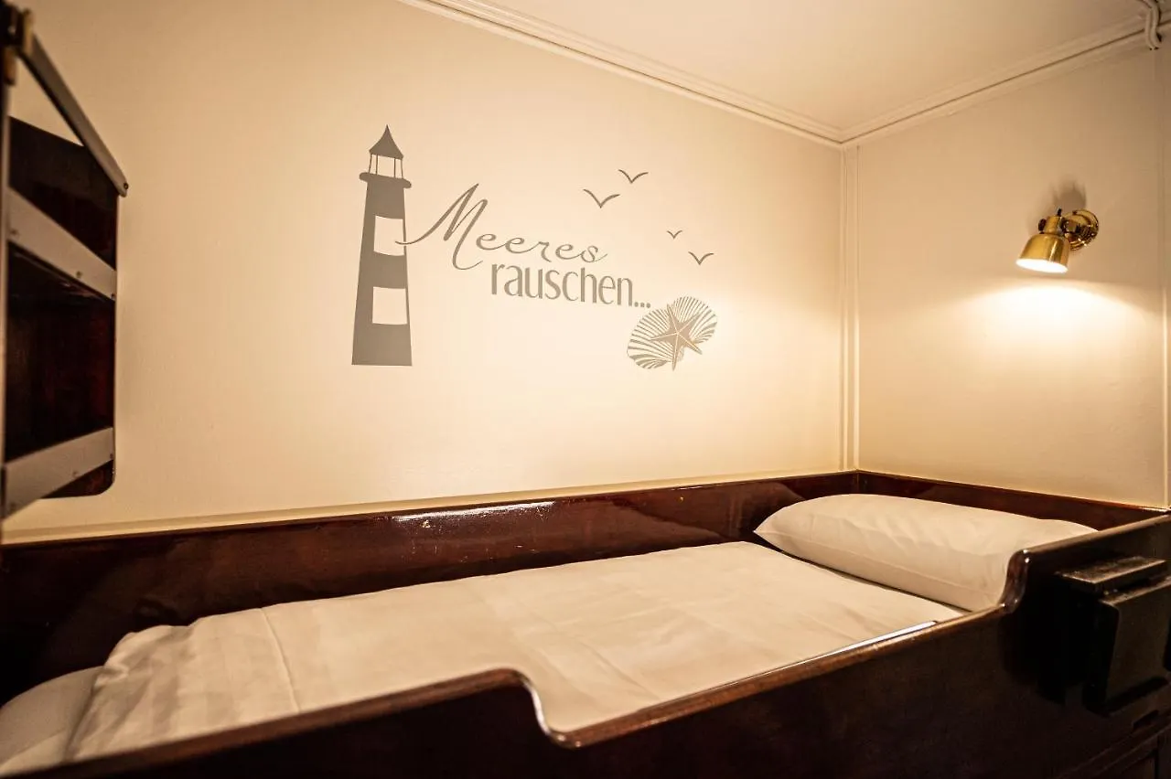 Das Feuerschiff Hamburg Hotel