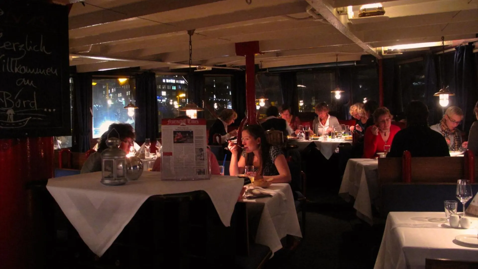 Das Feuerschiff Hamburg Hotel