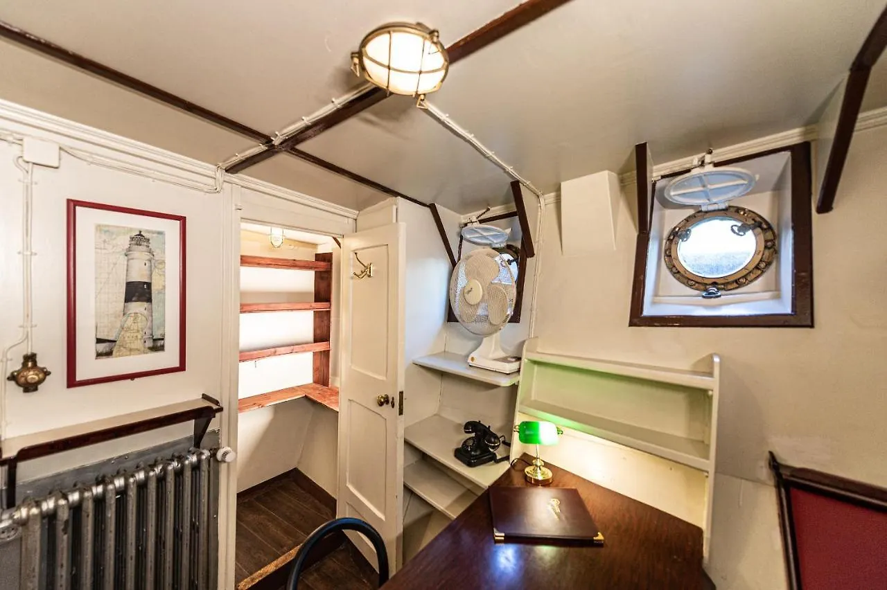 Hotel Das Feuerschiff Amburgo