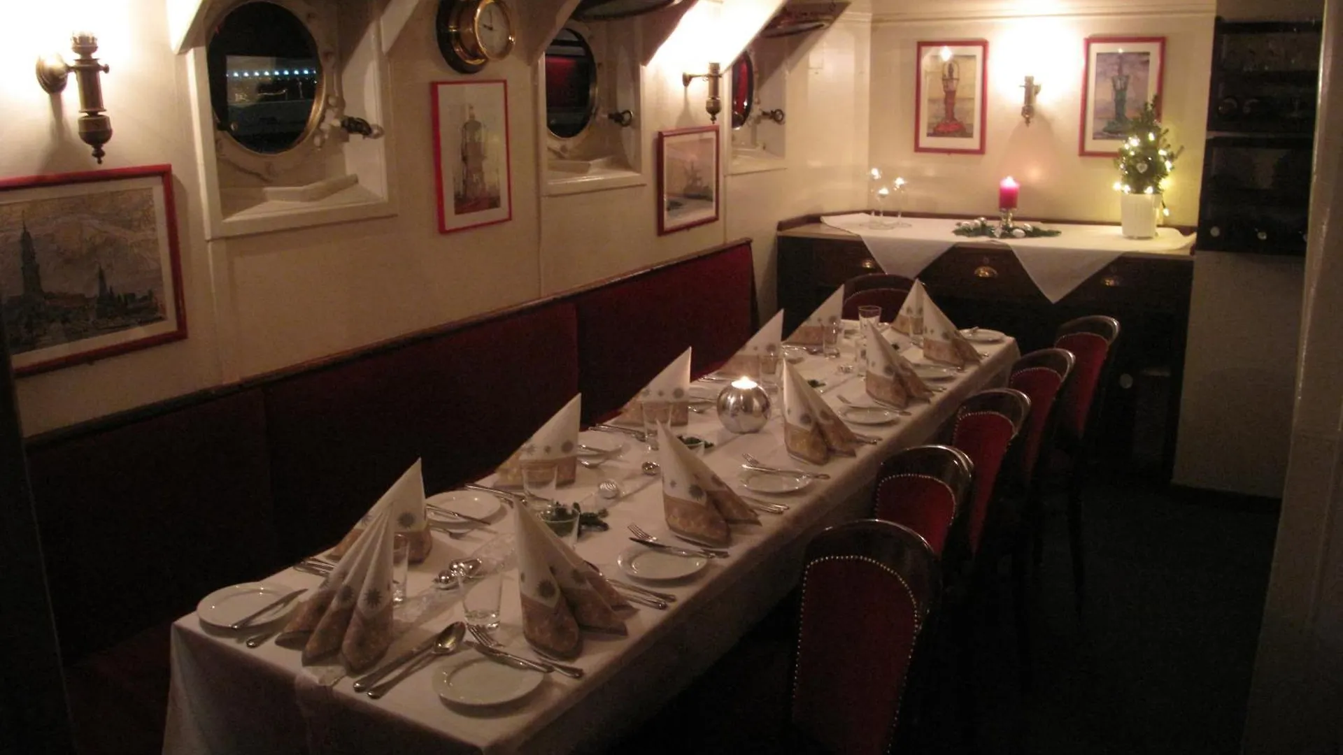Das Feuerschiff Amburgo Hotel