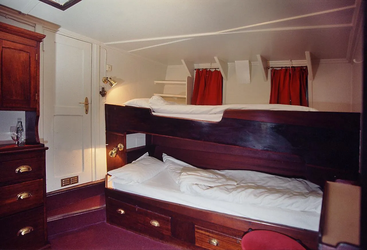 Hotel Das Feuerschiff Amburgo Germania